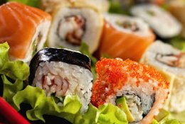 Звони в суши, заказывай и кушай! Новые наборы со скидкой 50% от ресторана доставки суши "СанРайз"