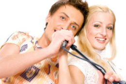 Отдыхайте от души! Караоке и бильярд в клубе "У Бродячей собаки" со скидкой 50%