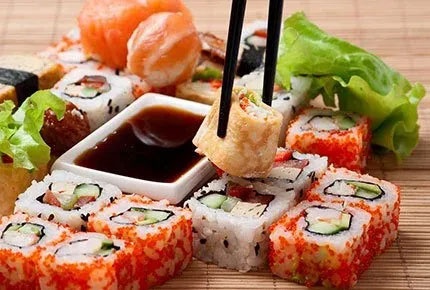 Скидка 50% на заказ наборов суши и роллов ресторана доставки СушиАрт
