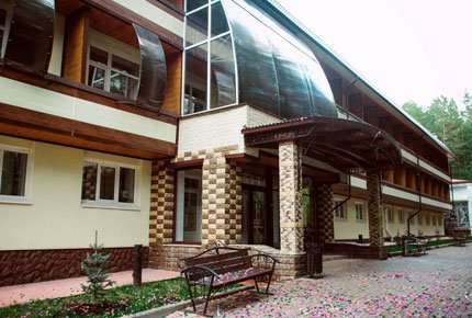 Отдых в загородном парк-отеле «Энергетик» со скидкой 50%