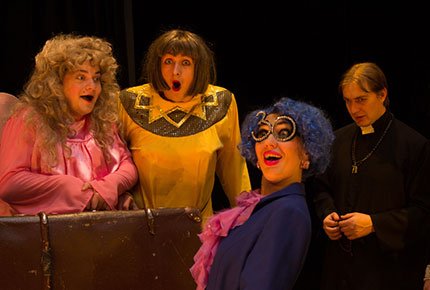 13 и 14 ноября спектакли в театре «Версия». Два билета со скидкой 50%