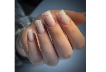 Маникюр с покрытием со скидкой 50% на Пушкина