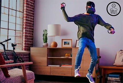 Подарок к 23 февраля: прокат VR шлема HTC Vive или Oculus Rift S со скидкой 50%