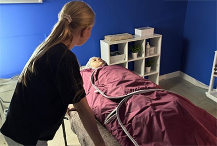 Два вида массажа и комплекс коррекции фигуры со скидкой 50%