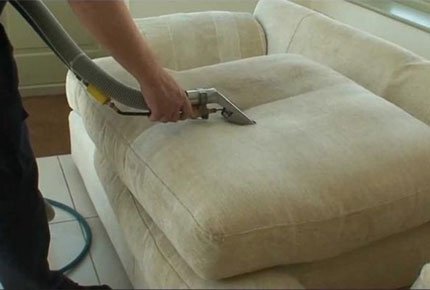 Химчистка мягкой мебели от компании «Комфорт» со скидкой 50%