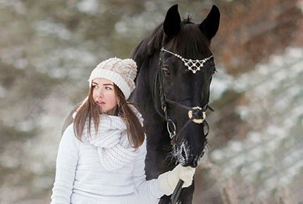 Конная прогулка вдоль реки со скидкой 50%