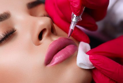 Профессиональный перманентный татуаж бровей и губ со скидкой 50% от BrowS²tudio “Ronya” на Пушкина