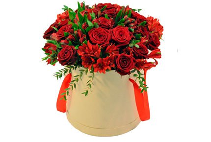 Модные "шляпные" коробки из роз и других цветов со скидкой 50% в ТЦ 999 на Ленина