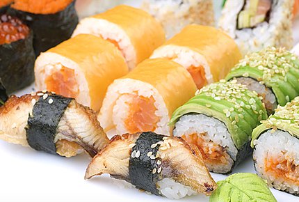 Наборы, суши и роллы от ресторана доставки "Евразия" со скидкой 50%