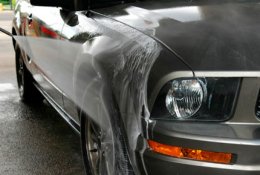 Комплексная мойка и химчистка салона автомобиля со скидкой 50% на автомойке РублёвкаLive