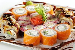 Космические наборы со скидкой 50% и роллы со скидкой 50% от ресторана доставки "Космосуши"